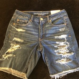 AE Tomgirl Bermuda Shorts Size 8